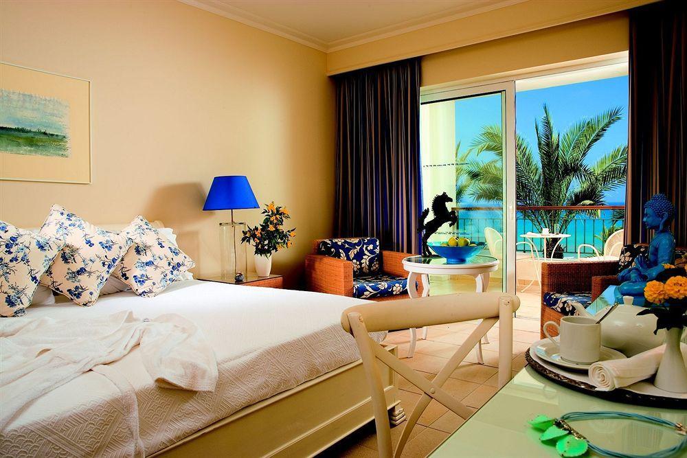 เกรโซเต็ล โอลิมเปีย โอเอซิส Hotel ลูตราคิลลินิส ภายนอก รูปภาพ