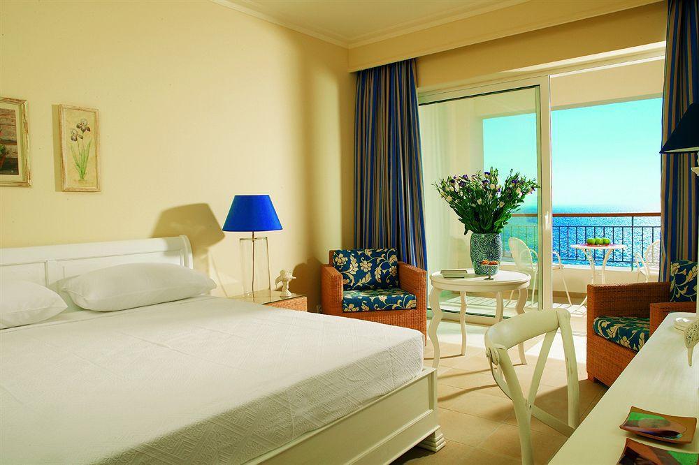 เกรโซเต็ล โอลิมเปีย โอเอซิส Hotel ลูตราคิลลินิส ภายนอก รูปภาพ